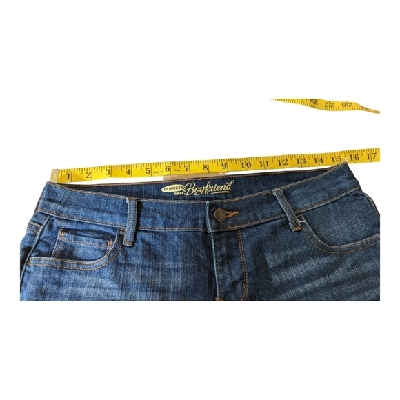 Old Navy Le Boyfriend Cuffed Jean Shorts, Size 4 - 31 waist - Picture 7 of 7